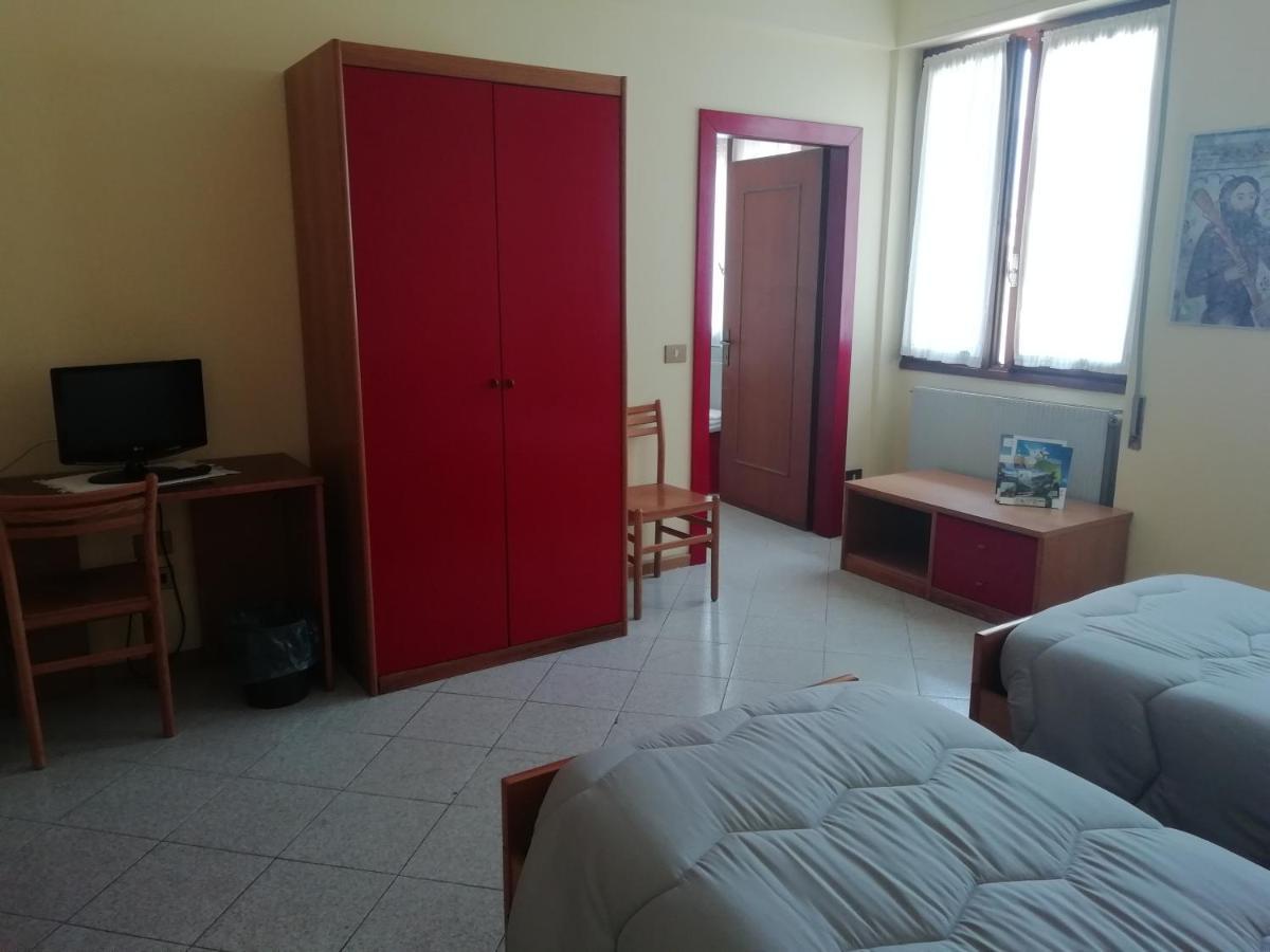 Hotel Rezia Valtellina 莫尔贝尼奥 外观 照片