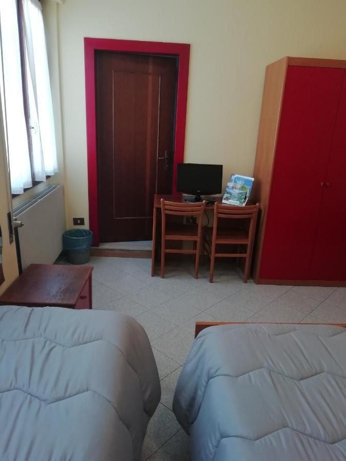 Hotel Rezia Valtellina 莫尔贝尼奥 外观 照片